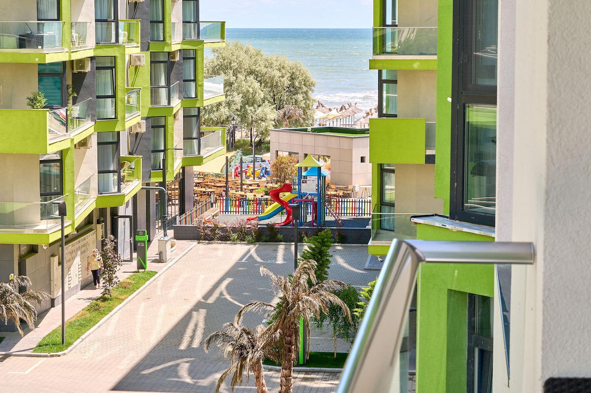 Sunset view Apartment- Spa Pools Resort — Apartment — vacation rental at Alezzi Beach Resort, Mamaia Nord, Constanța, Romania — main property photo | Aqua Vista Rentals