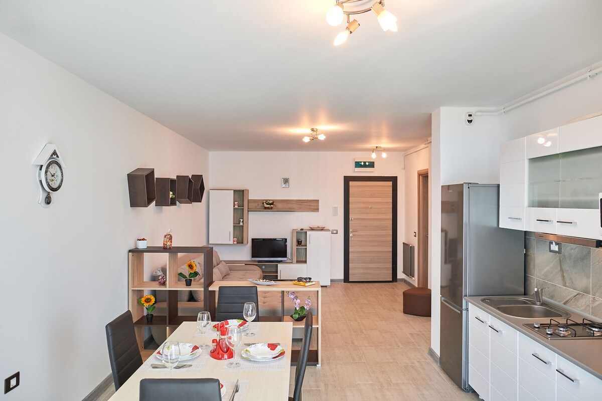 Rubic Apartment Spa n Pool beach Resort — Apartament — închiriere de vacanță cu vedere la mare în Alezzi Beach Resort, Mamaia Nord, Constanța, România — fotografia 7 a proprietății | Aqua Vista Rentals