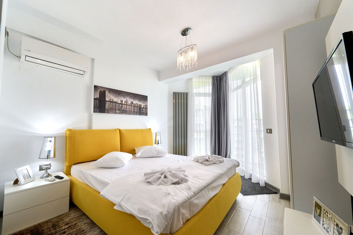 Olive apartment in Spa n Pool Resort-parking — Apartment — vacation rental at Alezzi Beach Resort, Mamaia Nord, Constanța, Romania — property photo 4 | Aqua Vista Rentals