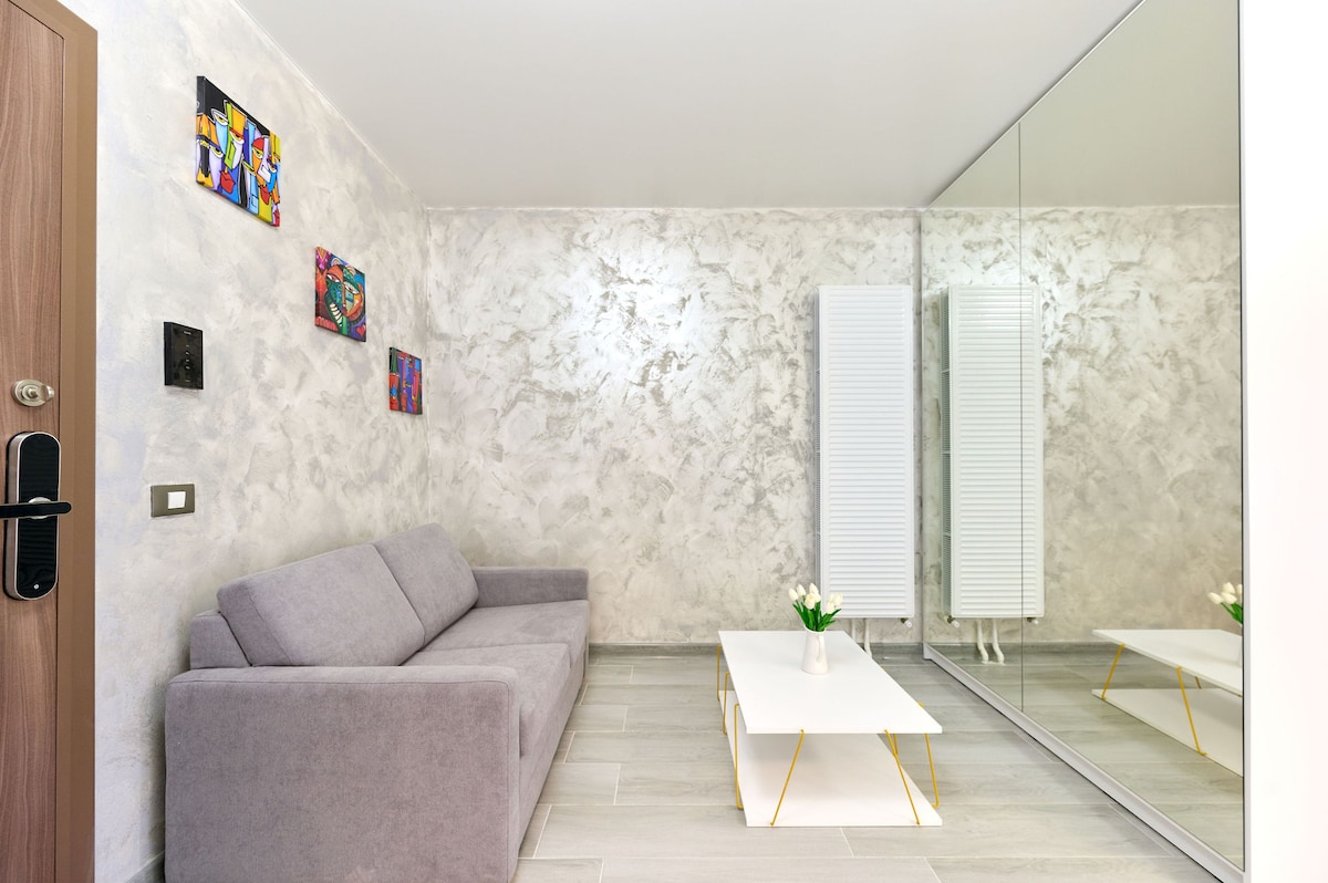 Color Studio 56 in Nord10 - Pool & playground — Studio — închiriere de vacanță în Nord10 by Alezzi, Mamaia Nord, Constanța, România — fotografia principală a proprietății | Aqua Vista Rentals
