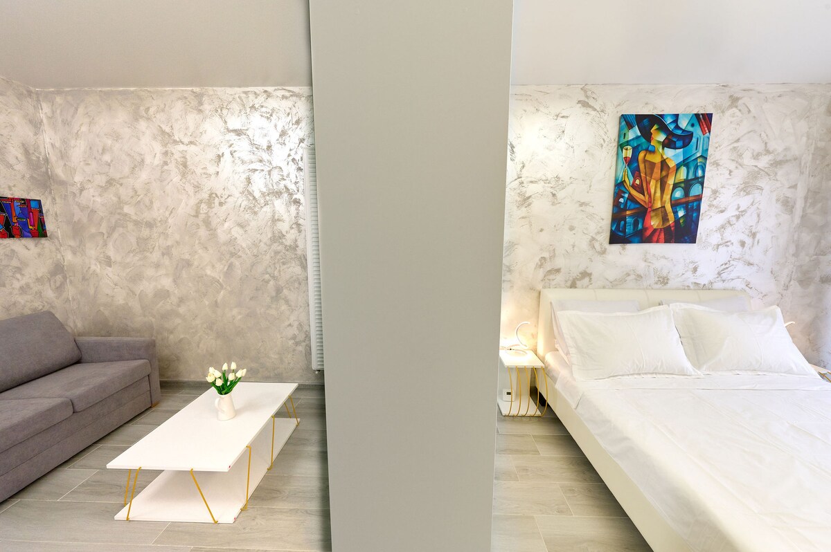 Color Studio 56 in Nord10 - Pool & playground — Studio — închiriere de vacanță în Nord10 by Alezzi, Mamaia Nord, Constanța, România — fotografia 5 a proprietății | Aqua Vista Rentals
