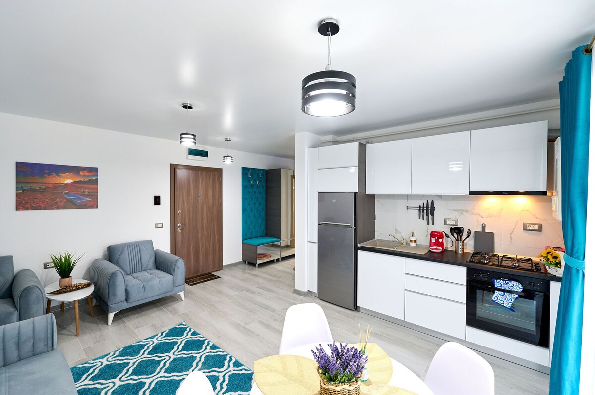 Turquoise Apartment Nord10 - Pool n Parking — Apartament — închiriere de vacanță în Nord10 by Alezzi, Mamaia Nord, Constanța, România — fotografia 5 a proprietății | Aqua Vista Rentals
