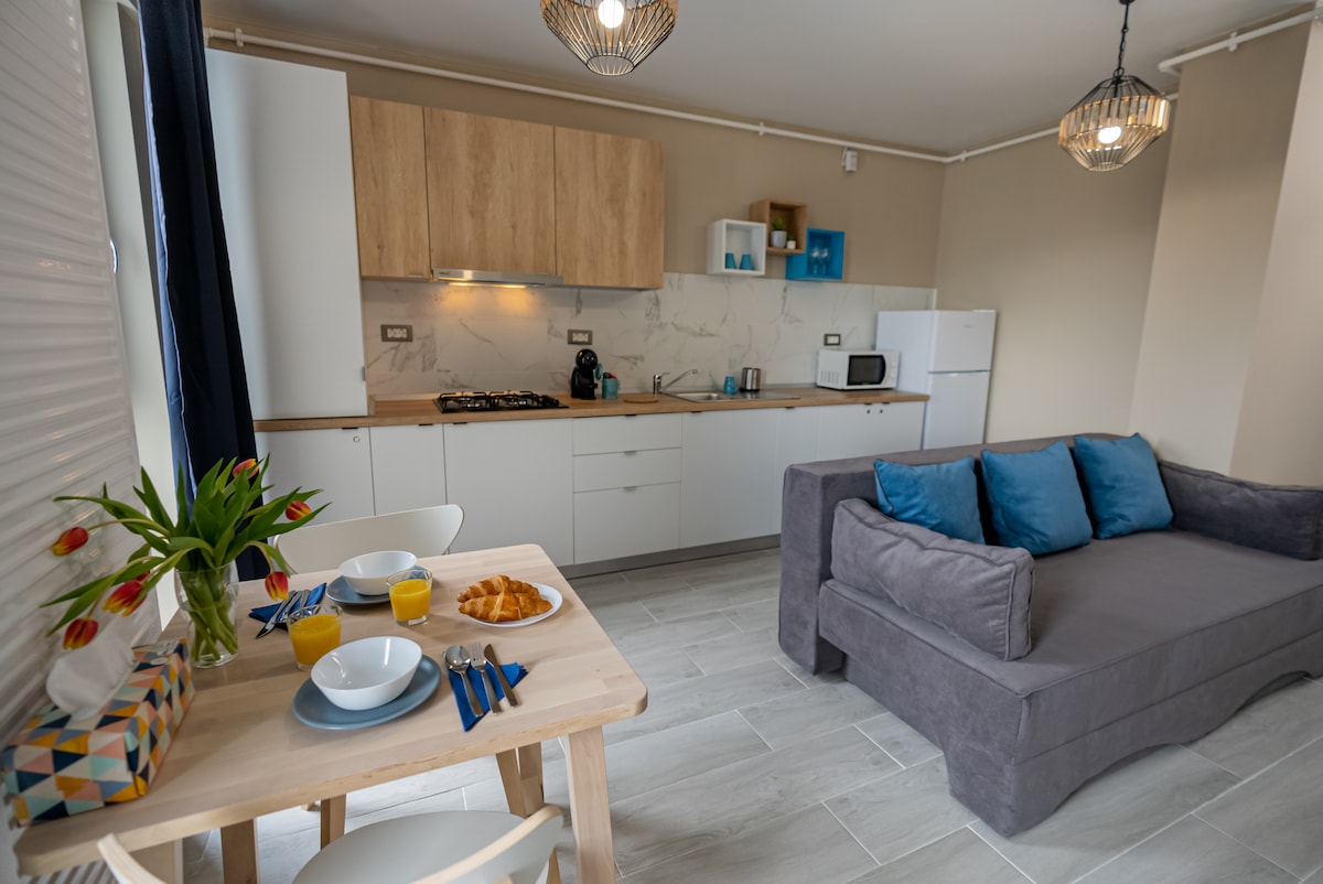 Mamaia Nord Nest Deluxe 93 - pool n playground — Apartament — închiriere de vacanță în Nord10 by Alezzi, Mamaia Nord, Constanța, România — fotografia 6 a proprietății | Aqua Vista Rentals