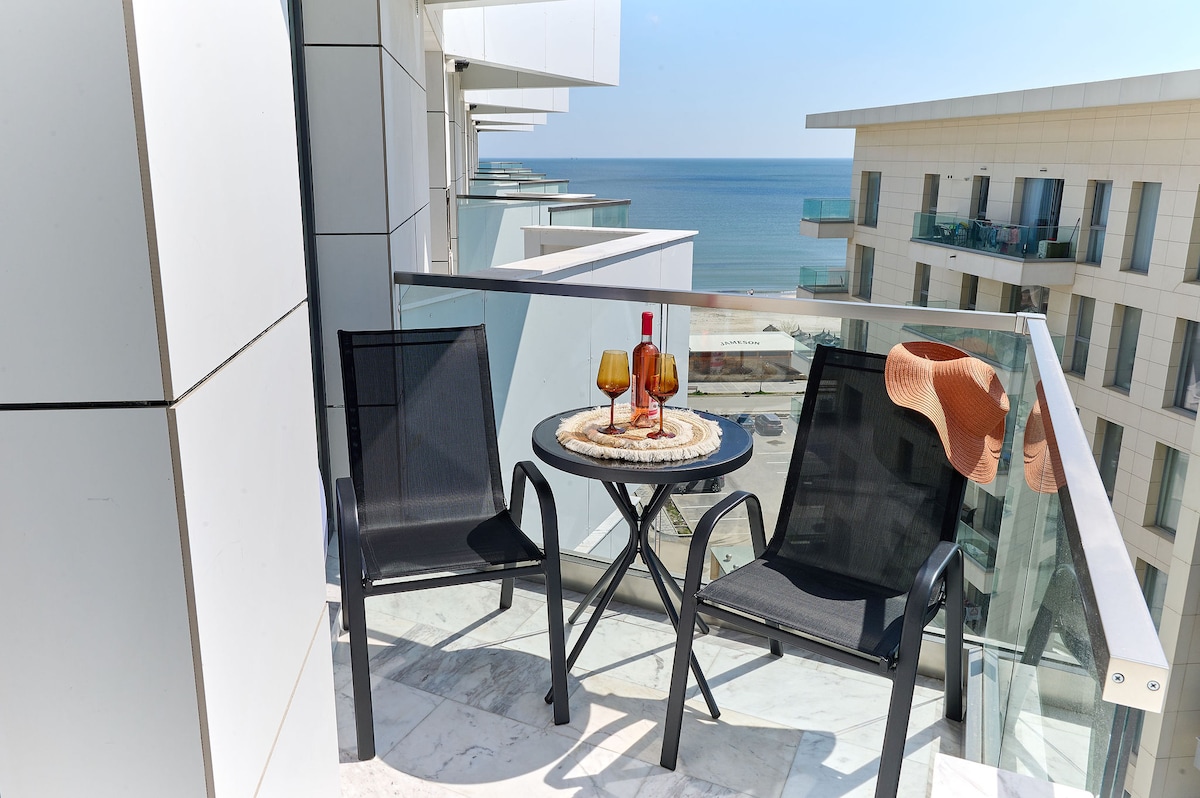 Sand Apartment Spa&Pool in Infinity Beach Resort - parking — Apartament — închiriere de vacanță cu vedere la mare în Infinity Resort & SPA, Mamaia Nord, Constanța, România — fotografia principală a proprietății | Aqua Vista Rentals
