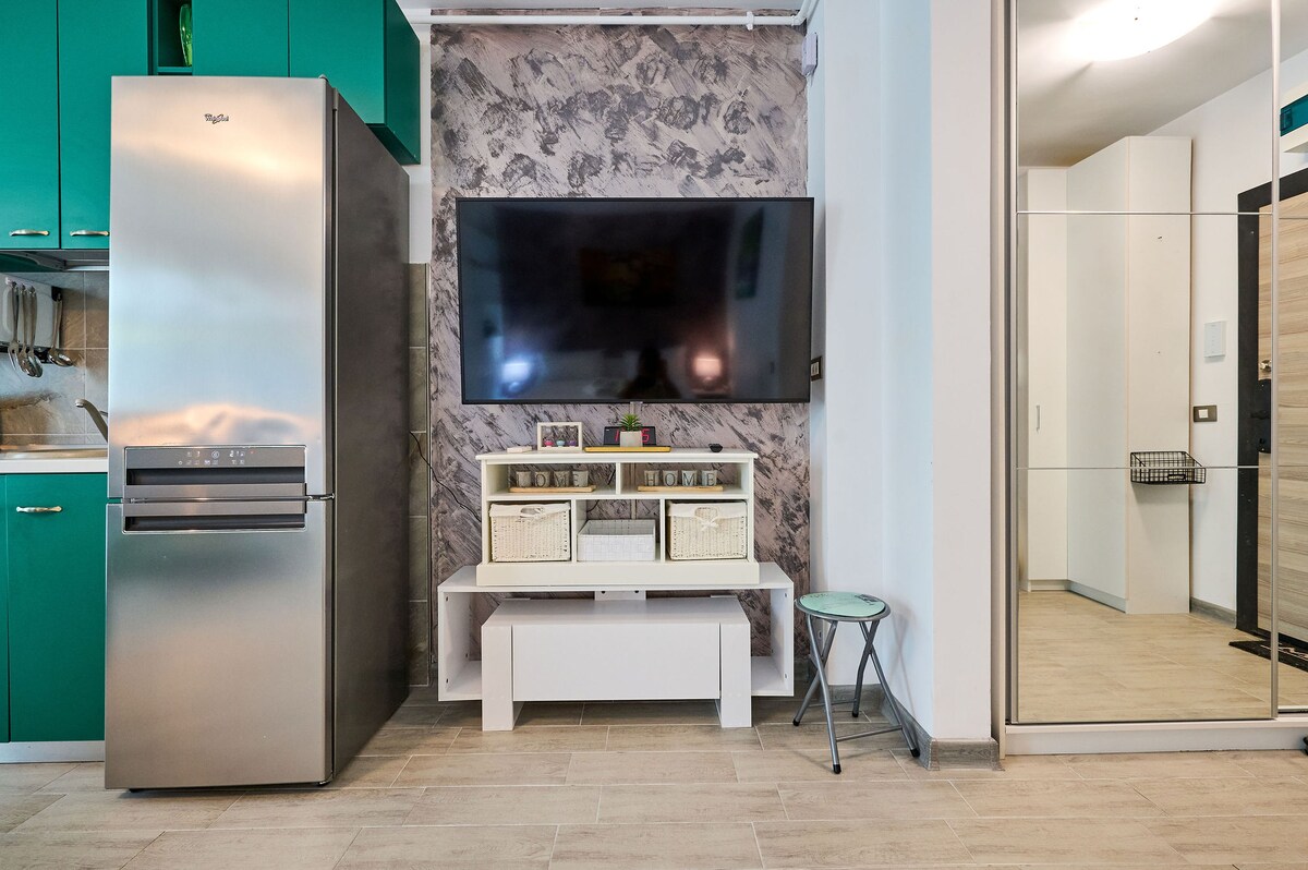 Color Studio 126 - Spa & Pools access — Studio — vacation rental at Alezzi Beach Resort, Mamaia Nord, Constanța, Romania — property photo 7 | Aqua Vista Rentals
