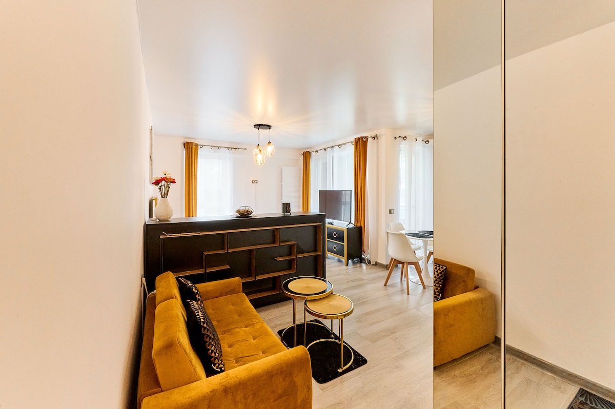 Color Studio 110 in Nord10 Pool & playground — Studio — închiriere de vacanță în Nord10 by Alezzi, Mamaia Nord, Constanța, România — fotografia 6 a proprietății | Aqua Vista Rentals