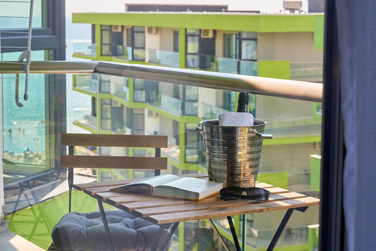Fun Studio Spa n Pool Beach resort — Studio — vacation rental at Alezzi Beach Resort, Mamaia Nord, Constanța, Romania — main property photo | Aqua Vista Rentals