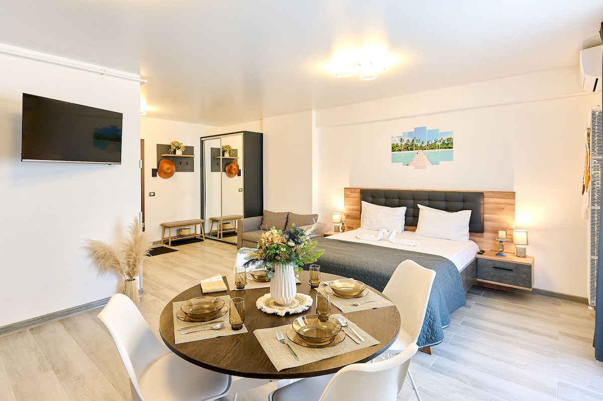 Mambo Studio in Nord10 Pool and Playground — Studio — închiriere de vacanță în Nord10 by Alezzi, Mamaia Nord, Constanța, România — fotografia 3 a proprietății | Aqua Vista Rentals
