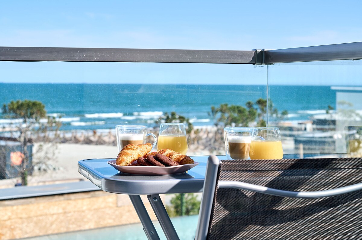 Vlezal Apartment Spa&Pool Beach Resort — Apartment — sea-view vacation rental at Infinity Resort & SPA, Mamaia Nord, Constanța, Romania — main property photo | Aqua Vista Rentals