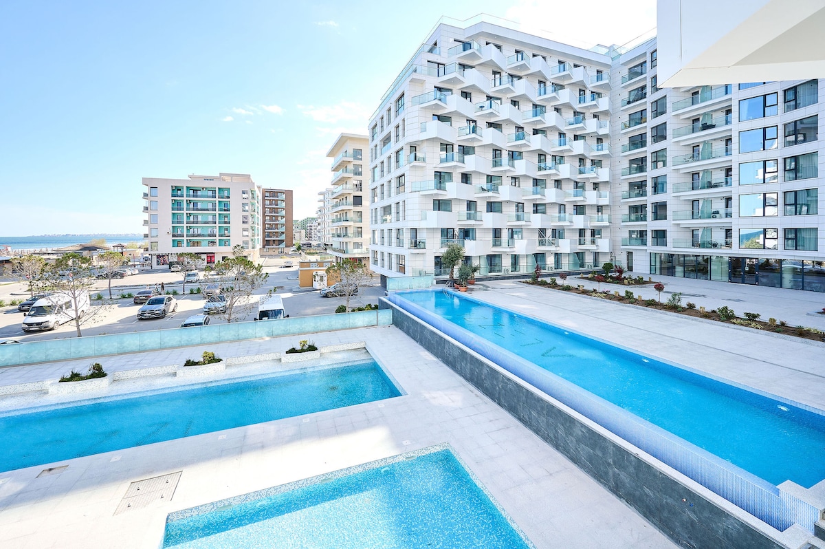 Vlezal Apartment Spa&Pool Beach Resort — Apartment — sea-view vacation rental at Infinity Resort & SPA, Mamaia Nord, Constanța, Romania — property photo 4 | Aqua Vista Rentals