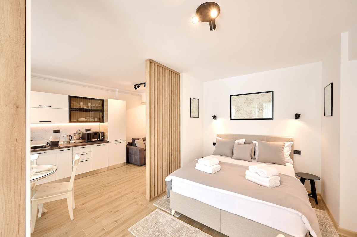 The Point Studio in Infinity Spa&Pools Resort - parking — Studio — vacation rental at Infinity Resort & SPA, Mamaia Nord, Constanța, Romania — main property photo | Aqua Vista Rentals
