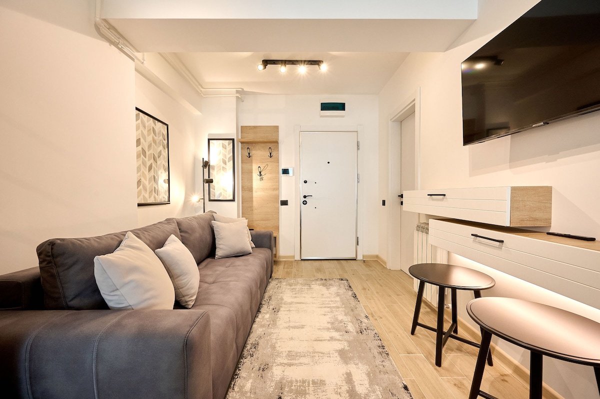 The Point Studio in Infinity Spa&Pools Resort - parking — Studio — vacation rental at Infinity Resort & SPA, Mamaia Nord, Constanța, Romania — property photo 2 | Aqua Vista Rentals