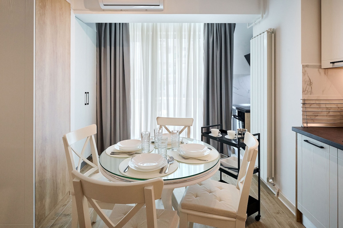 The Point Studio in Infinity Spa&Pools Resort - parking — Studio — vacation rental at Infinity Resort & SPA, Mamaia Nord, Constanța, Romania — property photo 5 | Aqua Vista Rentals