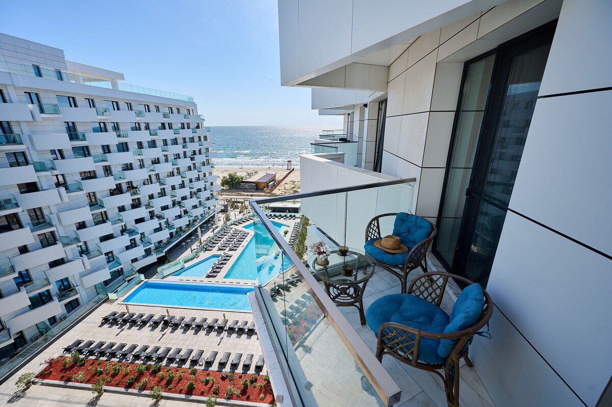 Summer Infinity Apartment Beach Resort — Apartament — închiriere de vacanță în Infinity Resort & SPA, Mamaia Nord, Constanța, România — fotografia principală a proprietății | Aqua Vista Rentals