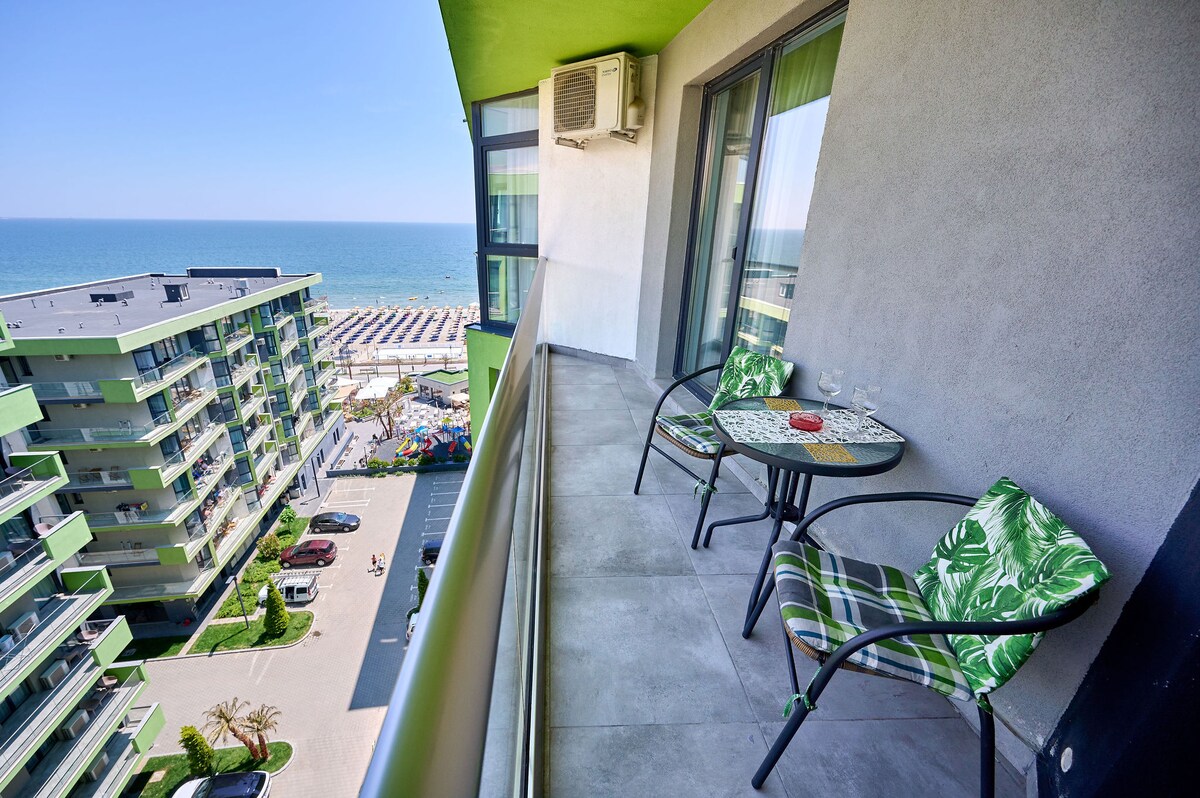 Top Floor Sea View Apartment Spa n Pools — Apartament — închiriere de vacanță cu vedere la mare în Alezzi Beach Resort, Mamaia Nord, Constanța, România — fotografia principală a proprietății | Aqua Vista Rentals