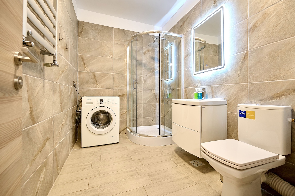 Top Floor Sea View Apartment Spa n Pools — Apartament — închiriere de vacanță cu vedere la mare în Alezzi Beach Resort, Mamaia Nord, Constanța, România — fotografia 5 a proprietății | Aqua Vista Rentals