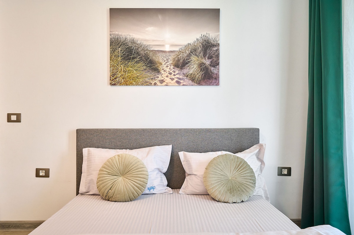 Top Floor Sea View Apartment Spa n Pools — Apartament — închiriere de vacanță cu vedere la mare în Alezzi Beach Resort, Mamaia Nord, Constanța, România — fotografia 8 a proprietății | Aqua Vista Rentals