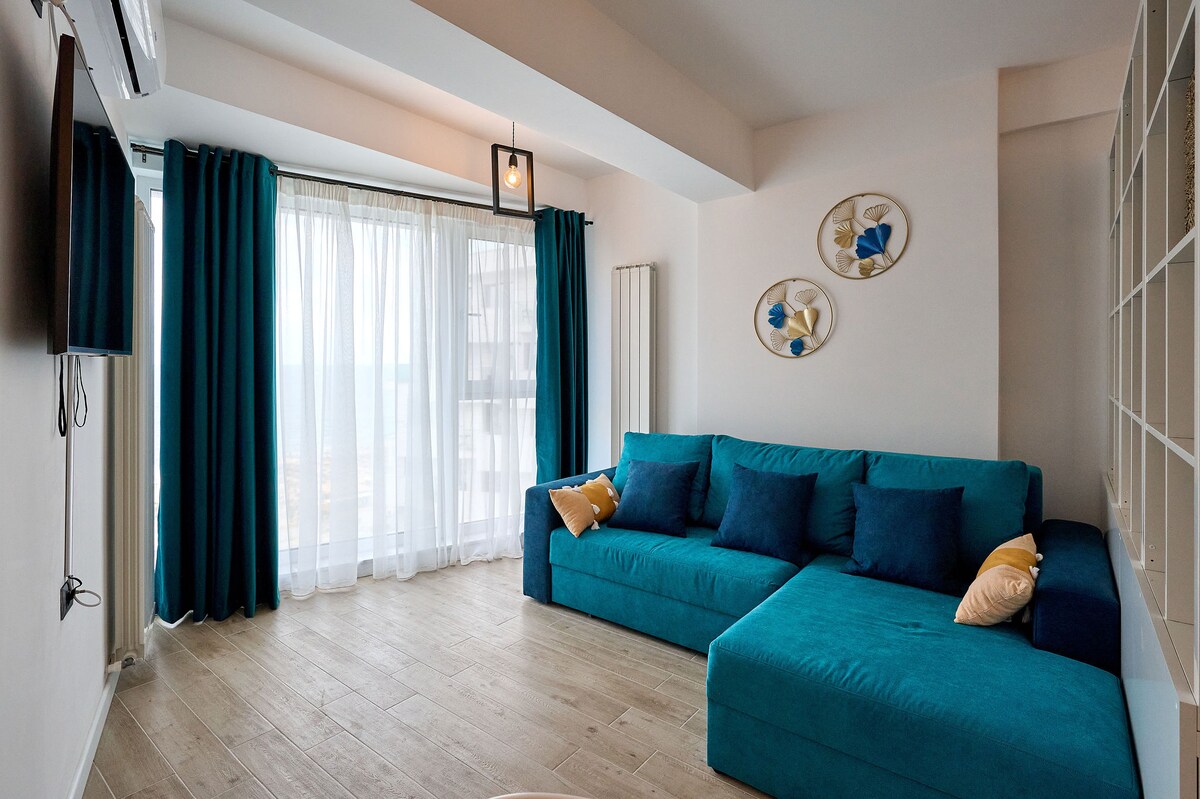 Cloud 9 Studio in Infinity Beach Resort — Studio — vacation rental at Infinity Resort & SPA, Mamaia Nord, Constanța, Romania — property photo 3 | Aqua Vista Rentals