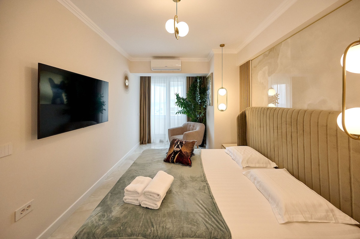Wave n’ Sea Apartment in Infinity Beach Resort - parking — Apartment — sea-view vacation rental at Infinity Resort & SPA, Mamaia Nord, Constanța, Romania — property photo 6 | Aqua Vista Rentals