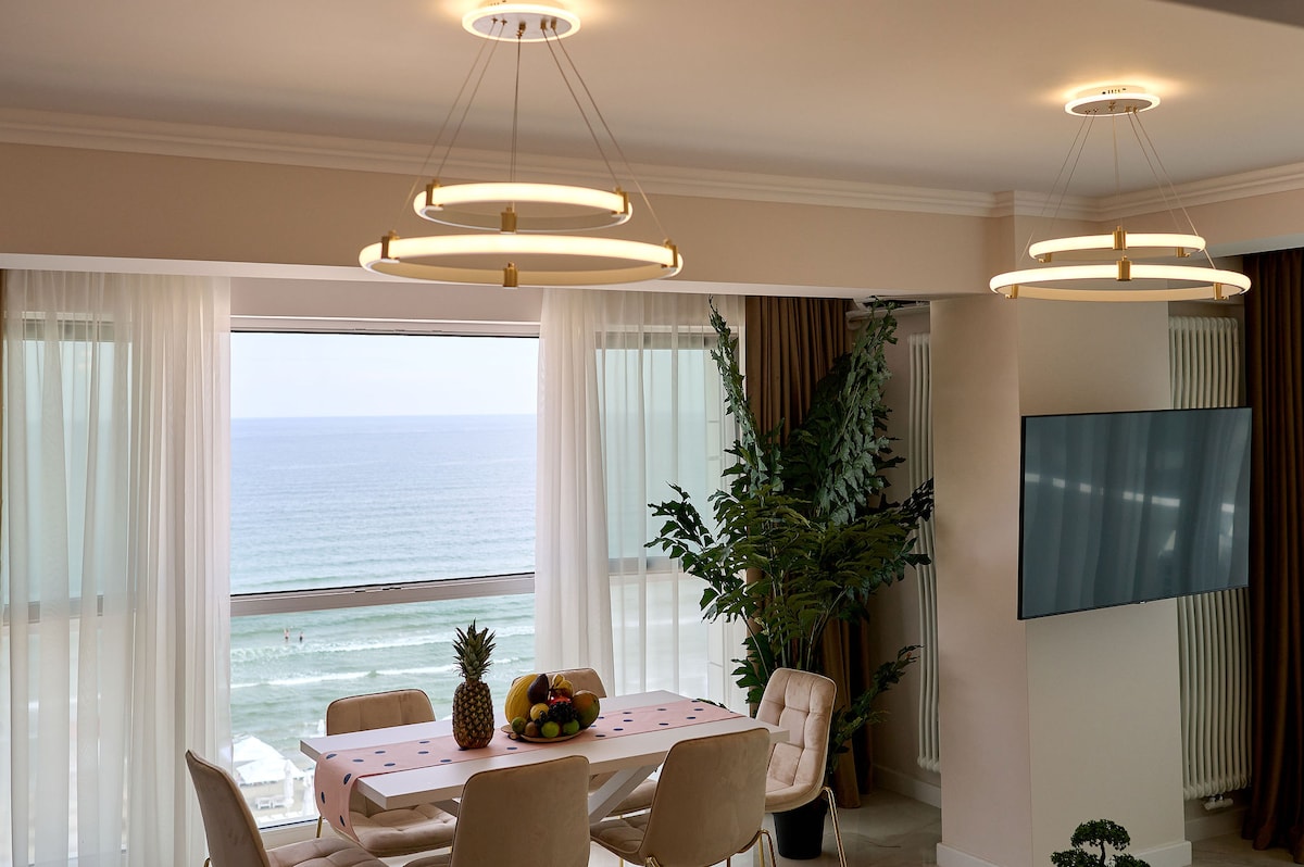 Beach Bliss Apartment in Infinity Beach Resort parking — Apartament — închiriere de vacanță în Infinity Resort & SPA, Mamaia Nord, Constanța, România — fotografia 8 a proprietății | Aqua Vista Rentals