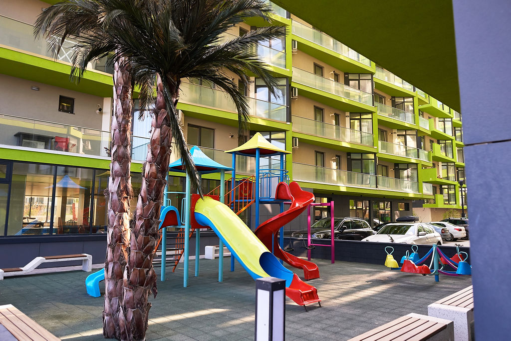 Red Apartament in Spa n Pool Beach resort — Apartament — închiriere de vacanță cu vedere la mare în Alezzi Beach Resort, Mamaia Nord, Constanța, România — fotografia 3 a proprietății | Aqua Vista Rentals