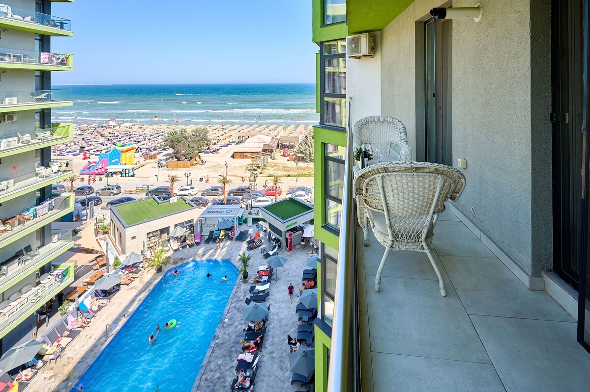 Brooklyn Apartment Spa and Pool Beach Resort - parking — Apartament — închiriere de vacanță în Alezzi Beach Resort, Mamaia Nord, Constanța, România — fotografia principală a proprietății | Aqua Vista Rentals