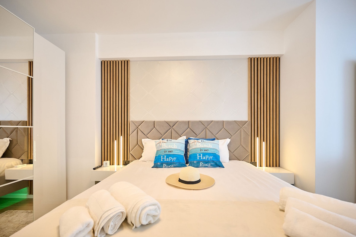 SeaScape Apartment in Infinity Beach Resort - parking — Apartment — sea-view vacation rental at Infinity Resort & SPA, Mamaia Nord, Constanța, Romania — property photo 4 | Aqua Vista Rentals