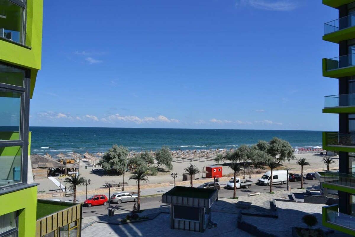 Sea and Pool View apt Spa n Pools beach resort — Apartment — sea-view vacation rental at Alezzi Beach Resort, Mamaia Nord, Constanța, Romania — main property photo | Aqua Vista Rentals