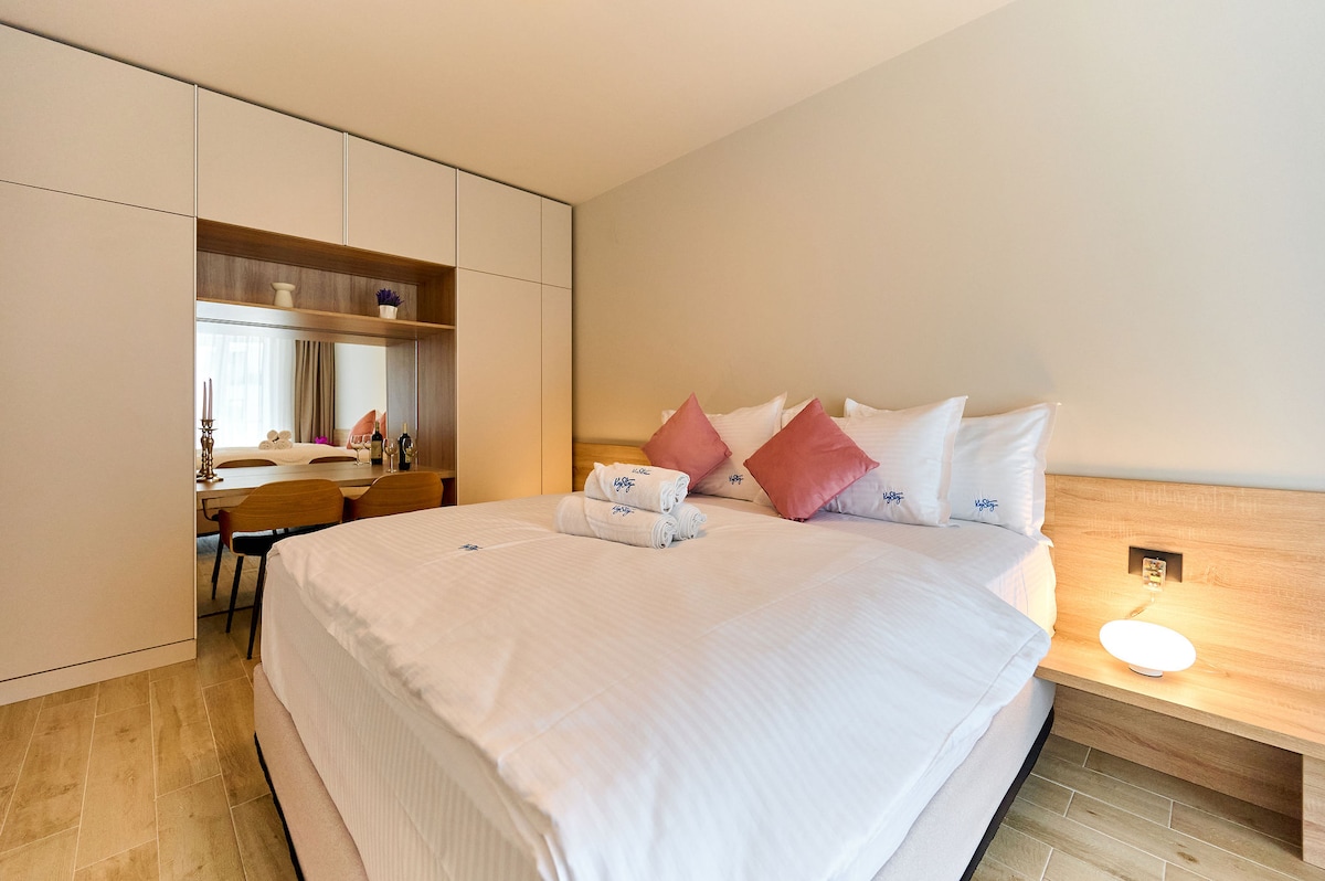 Nova Seaview Apartment InfinityBeachResort-parking — Apartament — închiriere de vacanță cu vedere la mare în Infinity Resort & SPA, Mamaia Nord, Constanța, România — fotografia 6 a proprietății | Aqua Vista Rentals