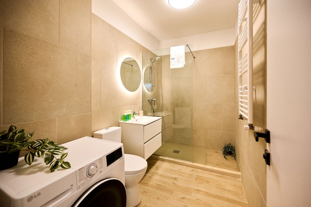 Nova Seaview Apartment InfinityBeachResort-parking — Apartament — închiriere de vacanță cu vedere la mare în Infinity Resort & SPA, Mamaia Nord, Constanța, România — fotografia 7 a proprietății | Aqua Vista Rentals