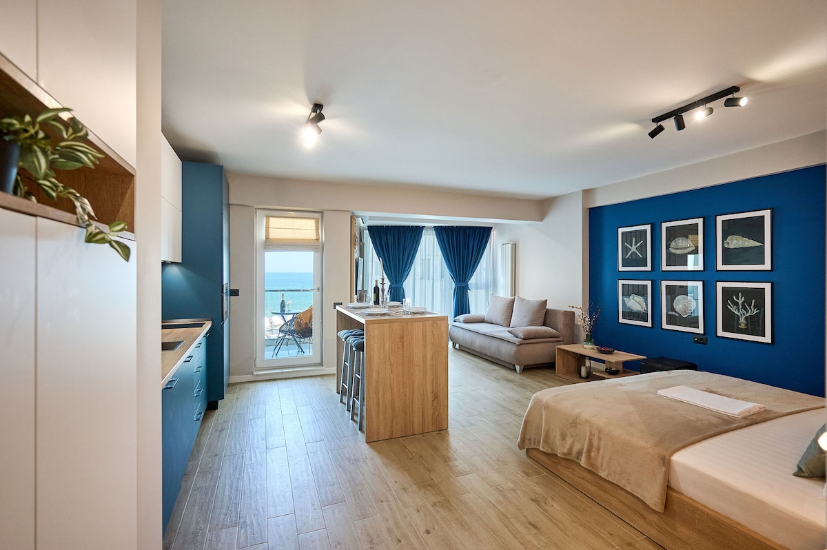 Studio M47 Infinity beach resort — Studio — sea-view vacation rental at Infinity Resort & SPA, Mamaia Nord, Constanța, Romania — property photo 3 | Aqua Vista Rentals