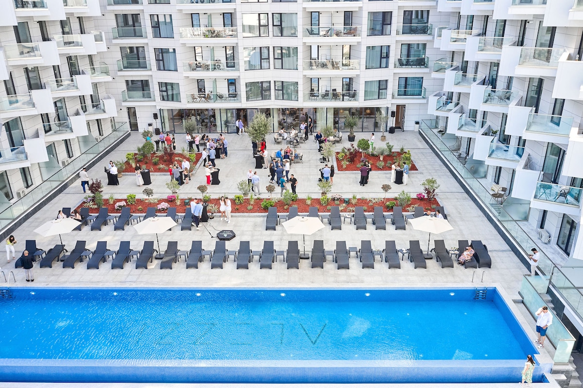 Infinity Panoramic Studio Beach Resort - parking — Studio — închiriere de vacanță cu vedere la mare în Infinity Resort & SPA, Mamaia Nord, Constanța, România — fotografia 7 a proprietății | Aqua Vista Rentals