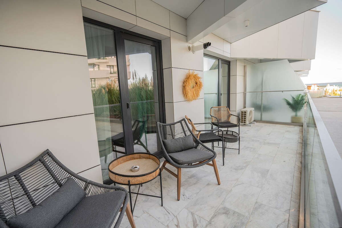 Sun & Fun Apartment Infinity Pool Spa Resort — Apartment — vacation rental at Infinity Resort & SPA, Mamaia Nord, Constanța, Romania — property photo 6 | Aqua Vista Rentals