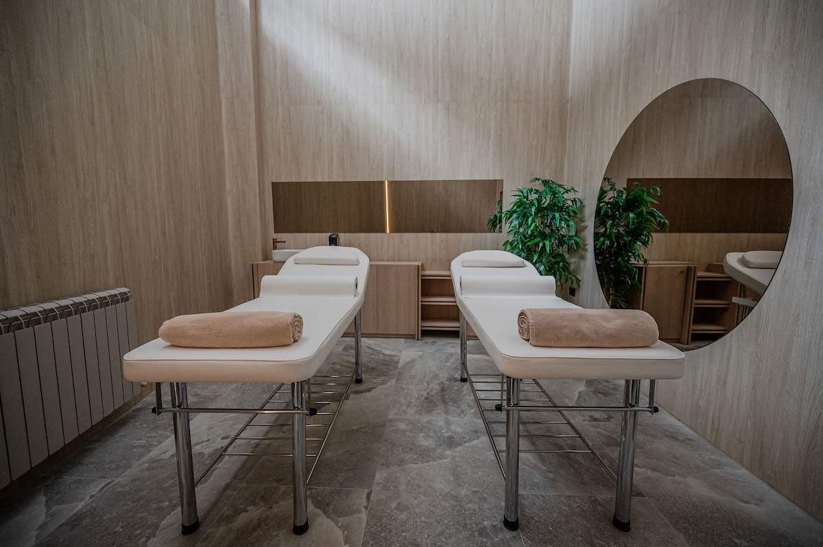 Beatrice Apartment in Odyssey Spa&Pool-parking — Apartment — vacation rental at Alezzi Odyssey, Mamaia Nord, Constanța, Romania — property photo 5 | Aqua Vista Rentals