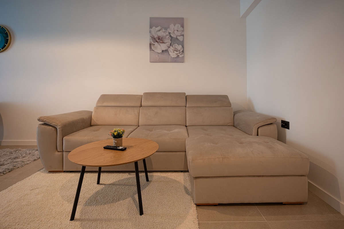 Christian Apartment in Odyssey Spa&Pool-parking — Apartment — vacation rental at Alezzi Odyssey, Mamaia Nord, Constanța, Romania — property photo 5 | Aqua Vista Rentals