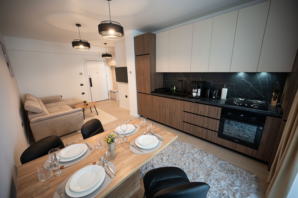 Christian Apartment in Odyssey Spa&Pool-parking — Apartment — vacation rental at Alezzi Odyssey, Mamaia Nord, Constanța, Romania — property photo 7 | Aqua Vista Rentals