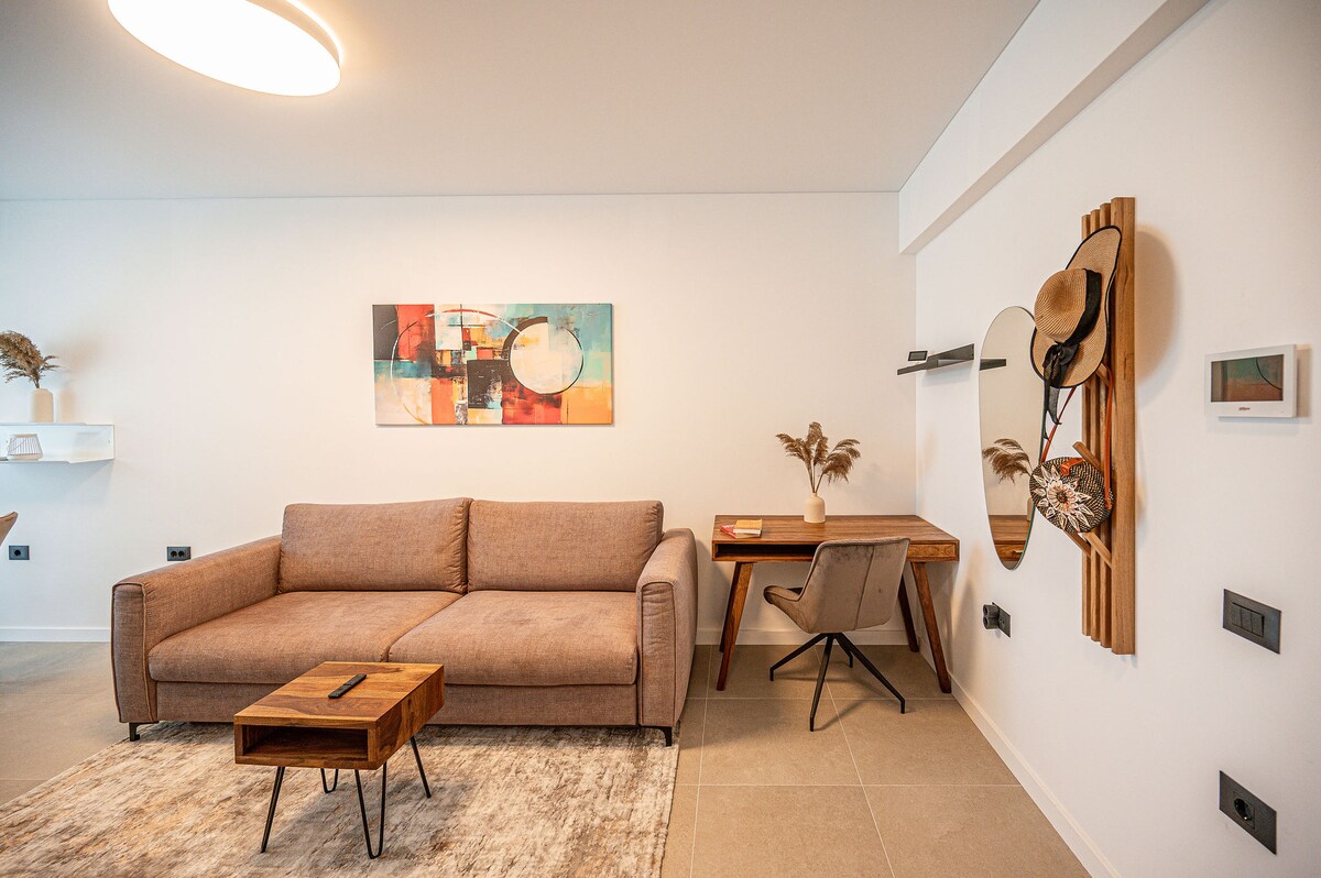 Lotus Apartment 140 in Odyssey Spa&Pool-parking — Apartment — vacation rental at Alezzi Odyssey, Mamaia Nord, Constanța, Romania — property photo 2 | Aqua Vista Rentals