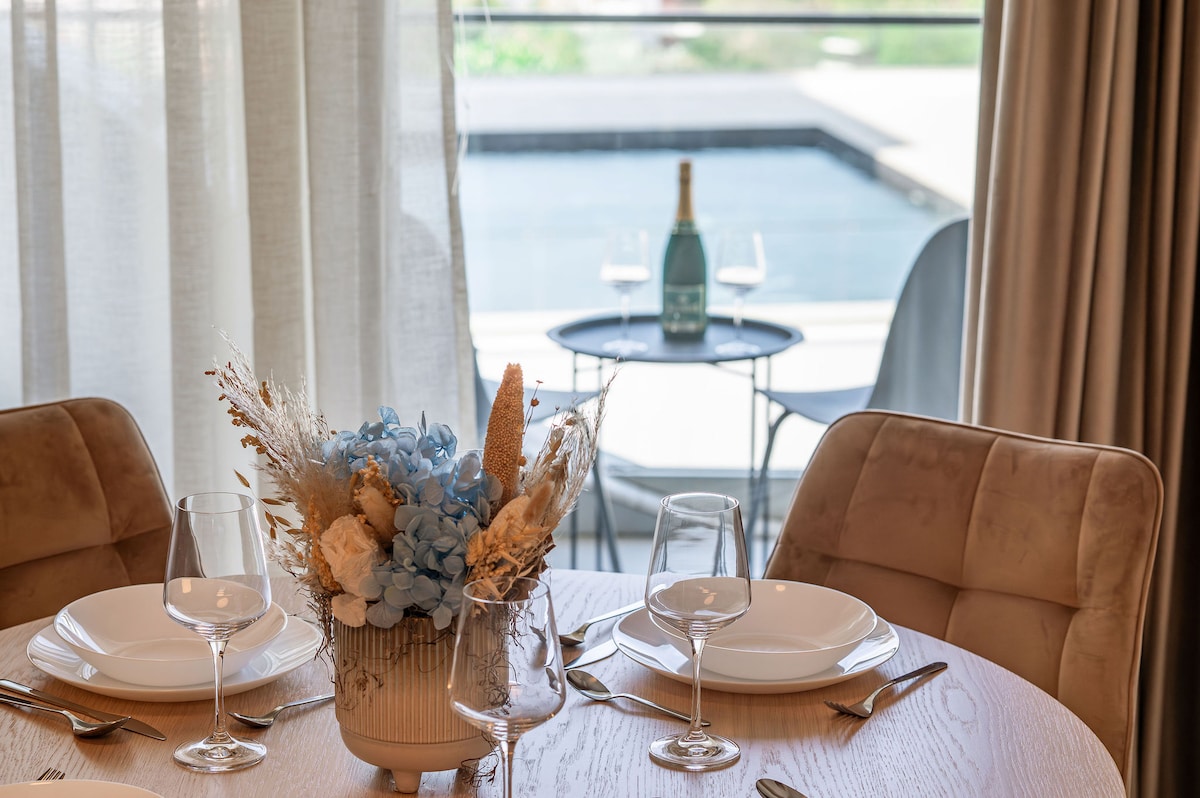 Lotus Apartment 140 in Odyssey Spa&Pool-parking — Apartment — vacation rental at Alezzi Odyssey, Mamaia Nord, Constanța, Romania — property photo 8 | Aqua Vista Rentals