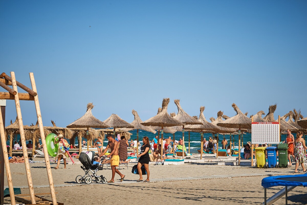 Paradise Sea View 2BD apt Spa n Pools beach resort — Apartment — sea-view vacation rental at Alezzi Beach Resort, Mamaia Nord, Constanța, Romania — property photo 3 | Aqua Vista Rentals