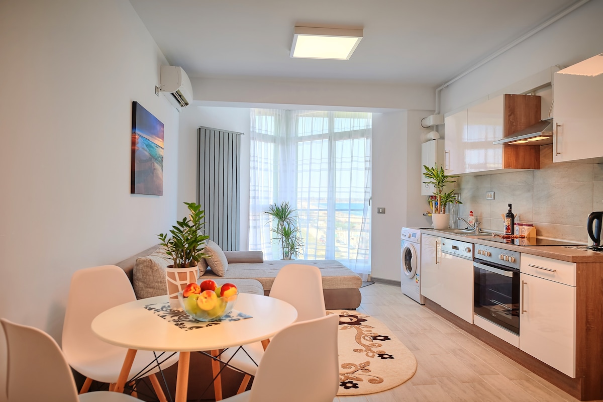 Paradise Sea View 2BD apt Spa n Pools beach resort — Apartment — sea-view vacation rental at Alezzi Beach Resort, Mamaia Nord, Constanța, Romania — property photo 5 | Aqua Vista Rentals