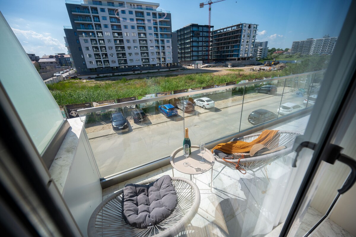Laguna Breeze Apartment in Infinity Spa & Pool — Apartment — vacation rental at Infinity Resort & SPA, Mamaia Nord, Constanța, Romania — property photo 6 | Aqua Vista Rentals