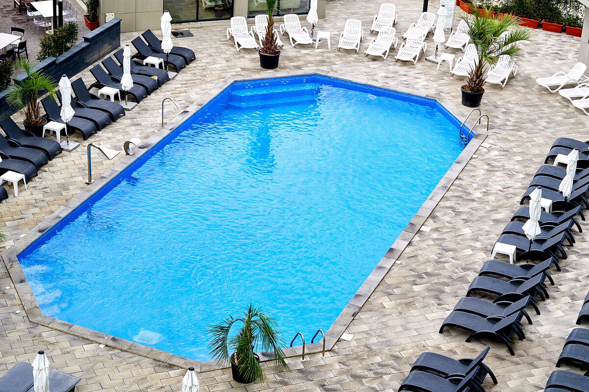 Ozone Apartment Spa & Pool Beach Resort — Apartament — închiriere de vacanță în Alezzi Beach Resort, Mamaia Nord, Constanța, România — fotografia 5 a proprietății | Aqua Vista Rentals