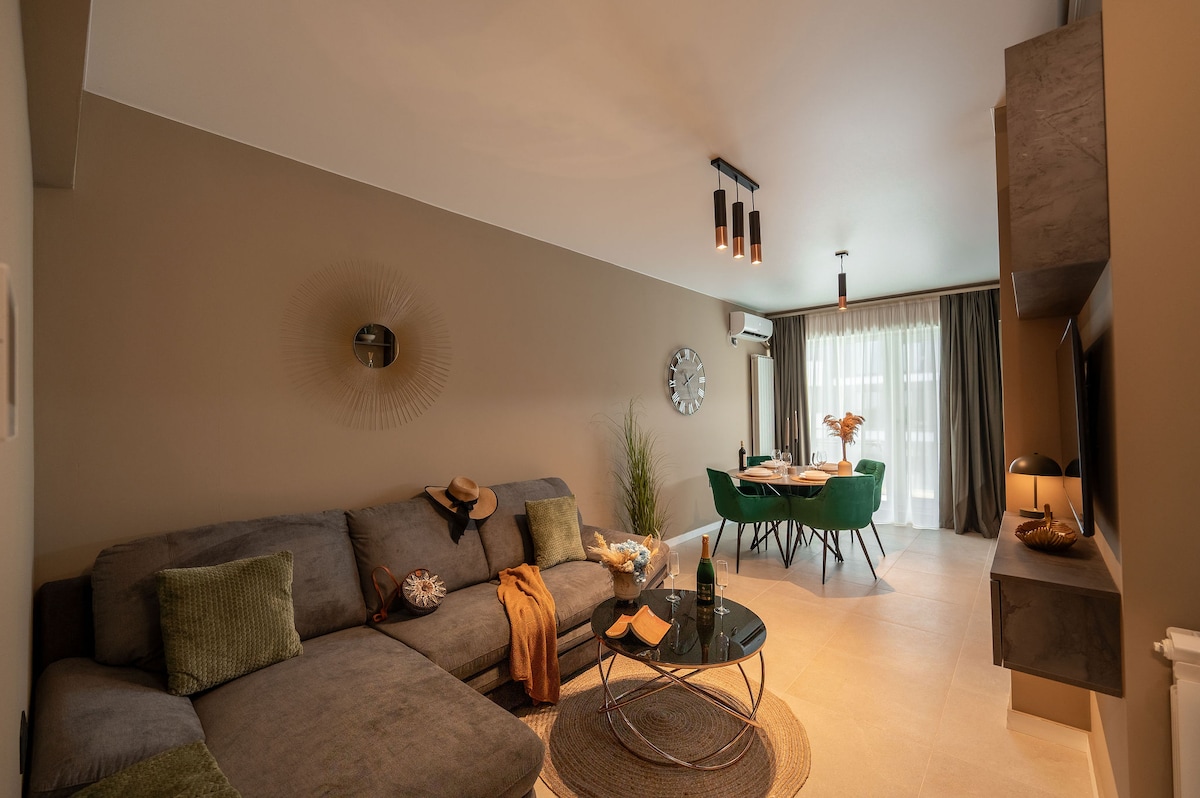 Topaz Apartment 96 in Odyssey Spa&Pool-parking — Apartament — închiriere de vacanță în Alezzi Odyssey, Mamaia Nord, Constanța, România — fotografia 5 a proprietății | Aqua Vista Rentals