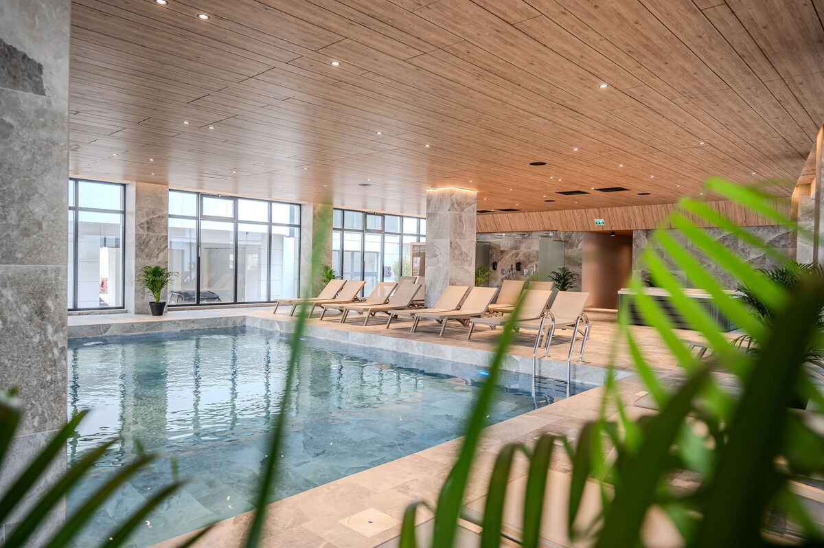 Breeze of the Sea Apartment in Odyssey Spa&Pool — Apartament — închiriere de vacanță în Alezzi Odyssey, Mamaia Nord, Constanța, România — fotografia principală a proprietății | Aqua Vista Rentals