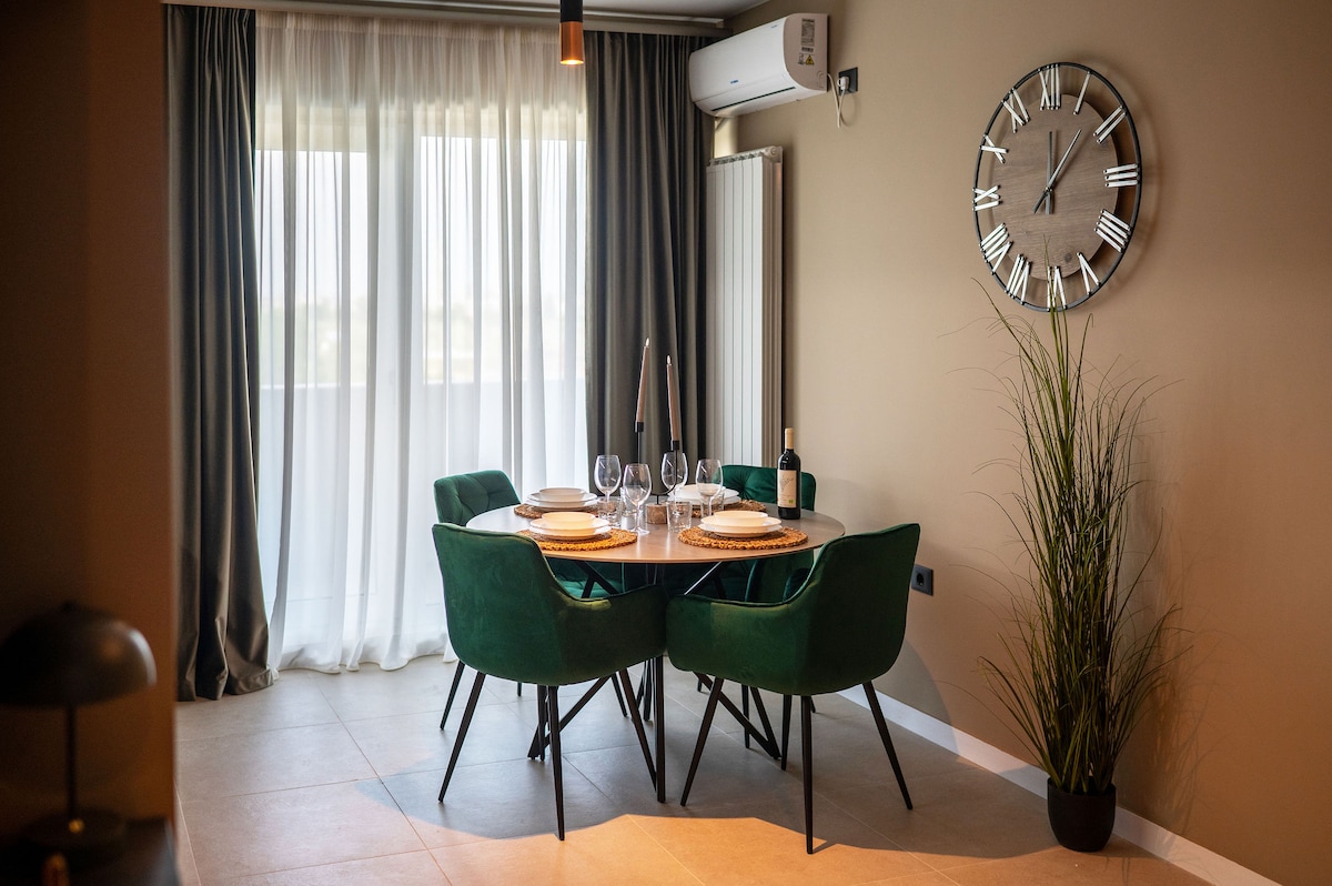 Topaz Apartment 54 in Odyssey Spa&Pool-parking — Apartment — vacation rental at Alezzi Odyssey, Mamaia Nord, Constanța, Romania — property photo 8 | Aqua Vista Rentals