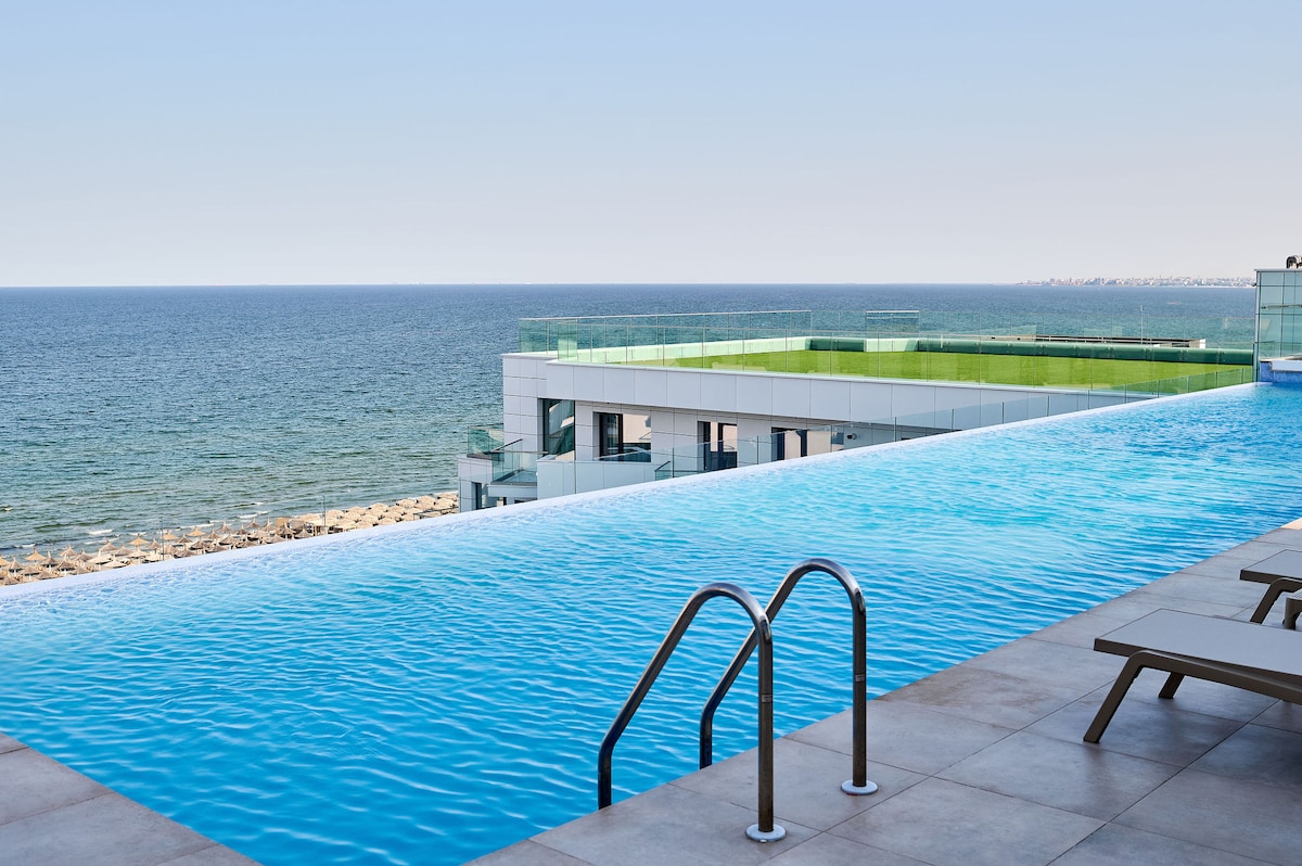 Moonstar Apartment in Infinity Pool&Spa Resort — Apartament — închiriere de vacanță în Infinity Resort & SPA, Mamaia Nord, Constanța, România — fotografia principală a proprietății | Aqua Vista Rentals