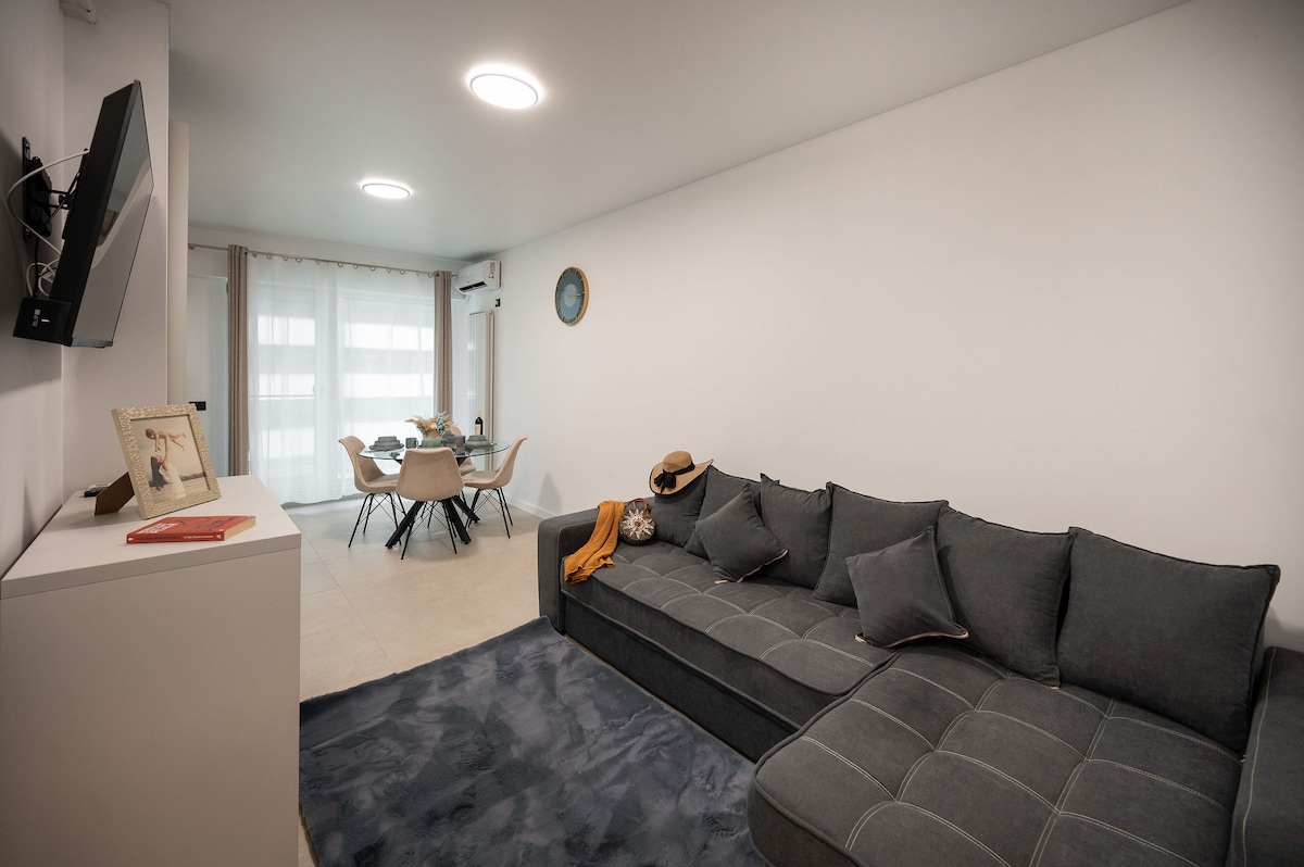 BabyBlue Apartment in Odyssey Pools SPA n Parking — Apartment — vacation rental at Alezzi Odyssey, Mamaia Nord, Constanța, Romania — property photo 5 | Aqua Vista Rentals